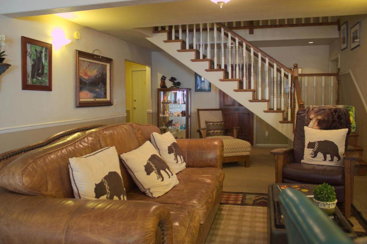 אוראיי Black Bear Manor מראה חיצוני תמונה